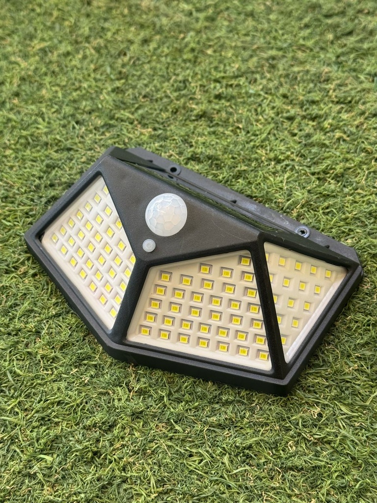 APLIQUE LED CON PANEL SOLAR Y SENSOR DE MOVIMIENTO 