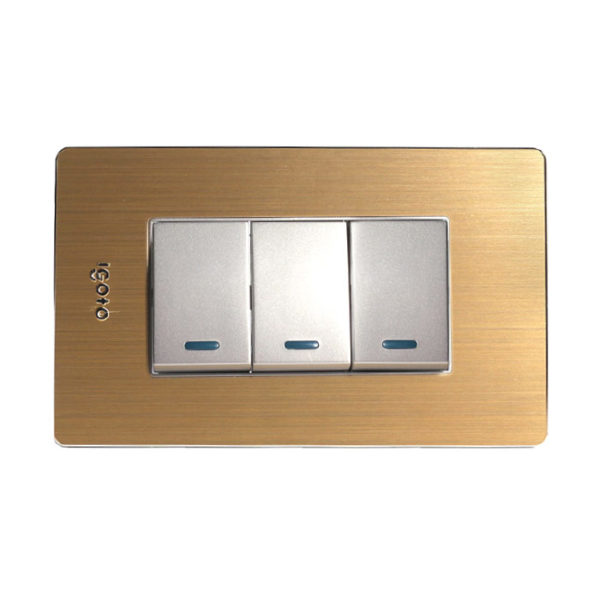 INTERRUPTOR TRIPLE BEIGE SERIE X IGOTO 